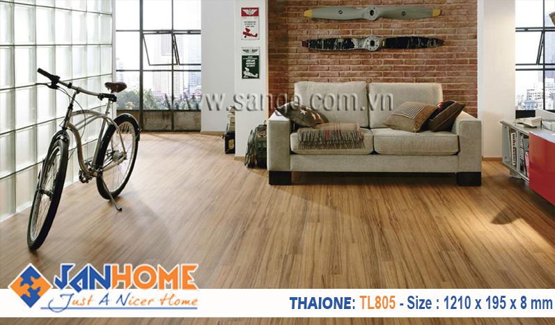 Thi công sàn gỗ ThaiOne TL805 phòng khách biệt thự cổ điển